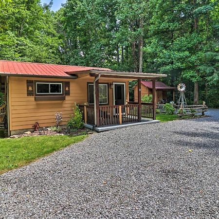 Vintage Creekside Cottage With Hot Tub And Grill! Маги Вали Екстериор снимка