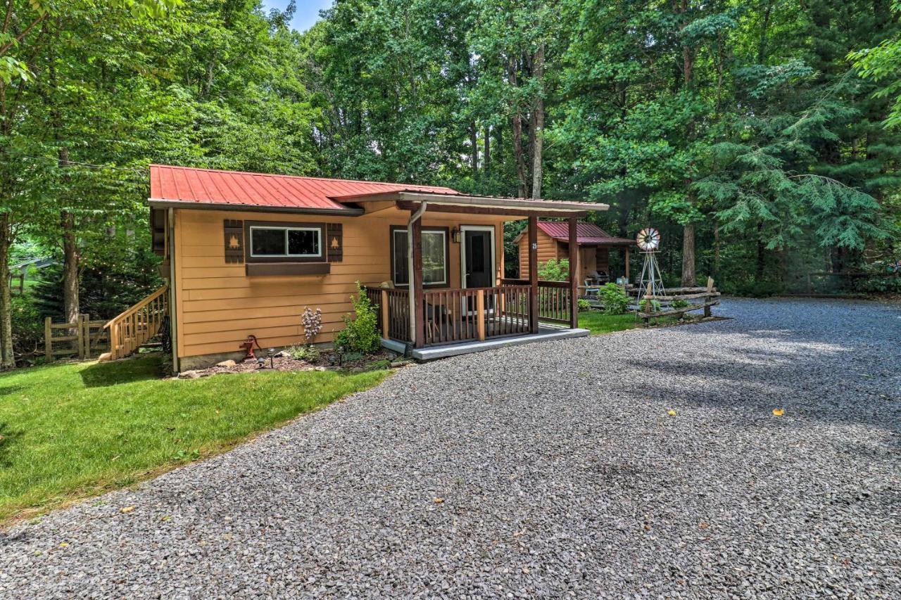 Vintage Creekside Cottage With Hot Tub And Grill! Маги Вали Екстериор снимка