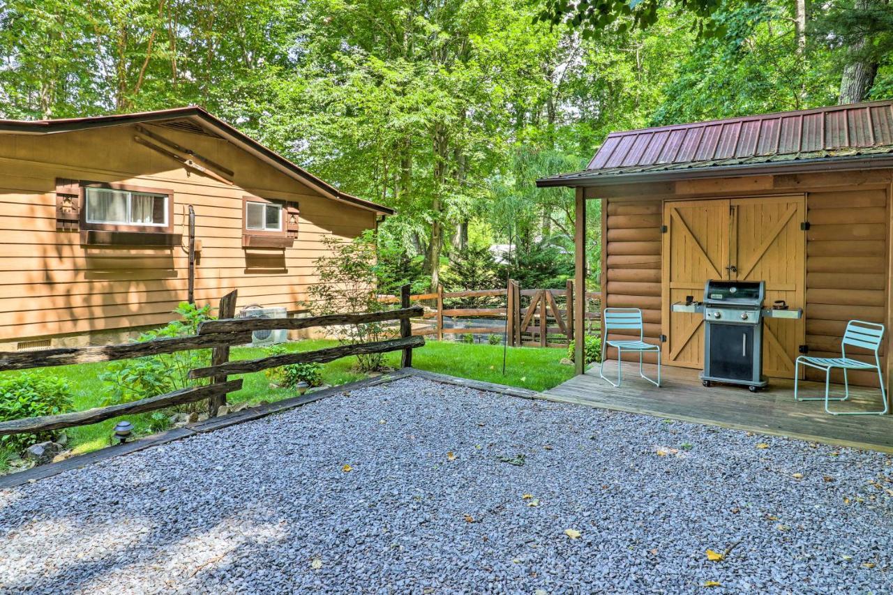 Vintage Creekside Cottage With Hot Tub And Grill! Маги Вали Екстериор снимка